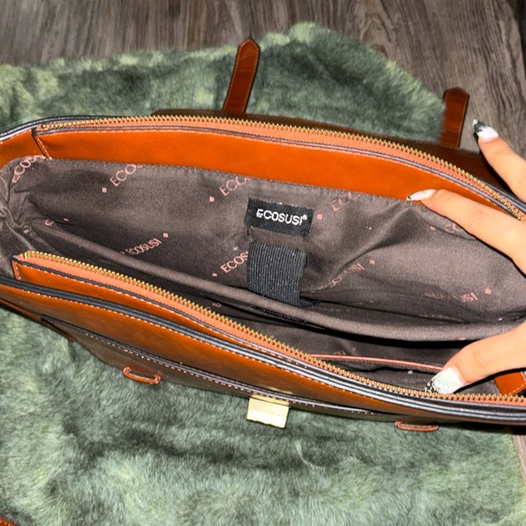*sfw* Faux Leather satchel with one strap - Picture 2 of 2